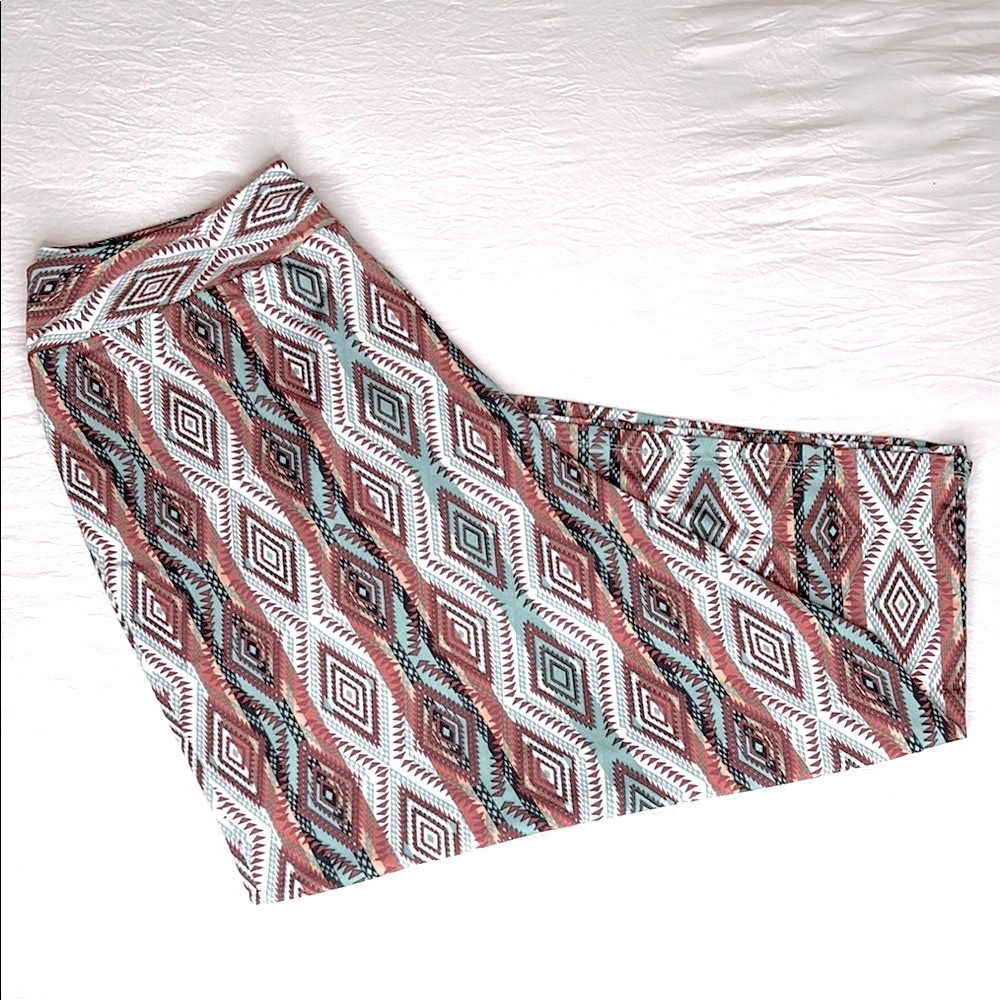Cato Multicolor Diamond Pattern Pant with Wide Leg, Cropped, Elastic Waist, Sz L - Picture 6 of 7